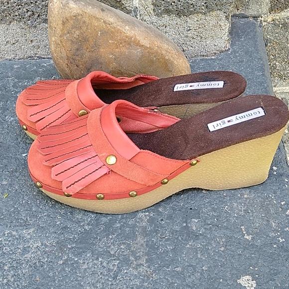 Tommy Girl Platform Clogs - Picture 2 of 8